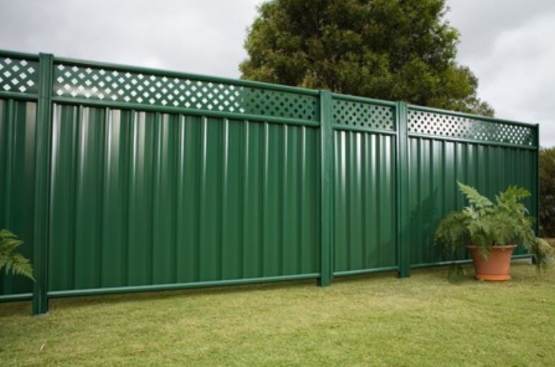How To Maintain Your Metal Fence